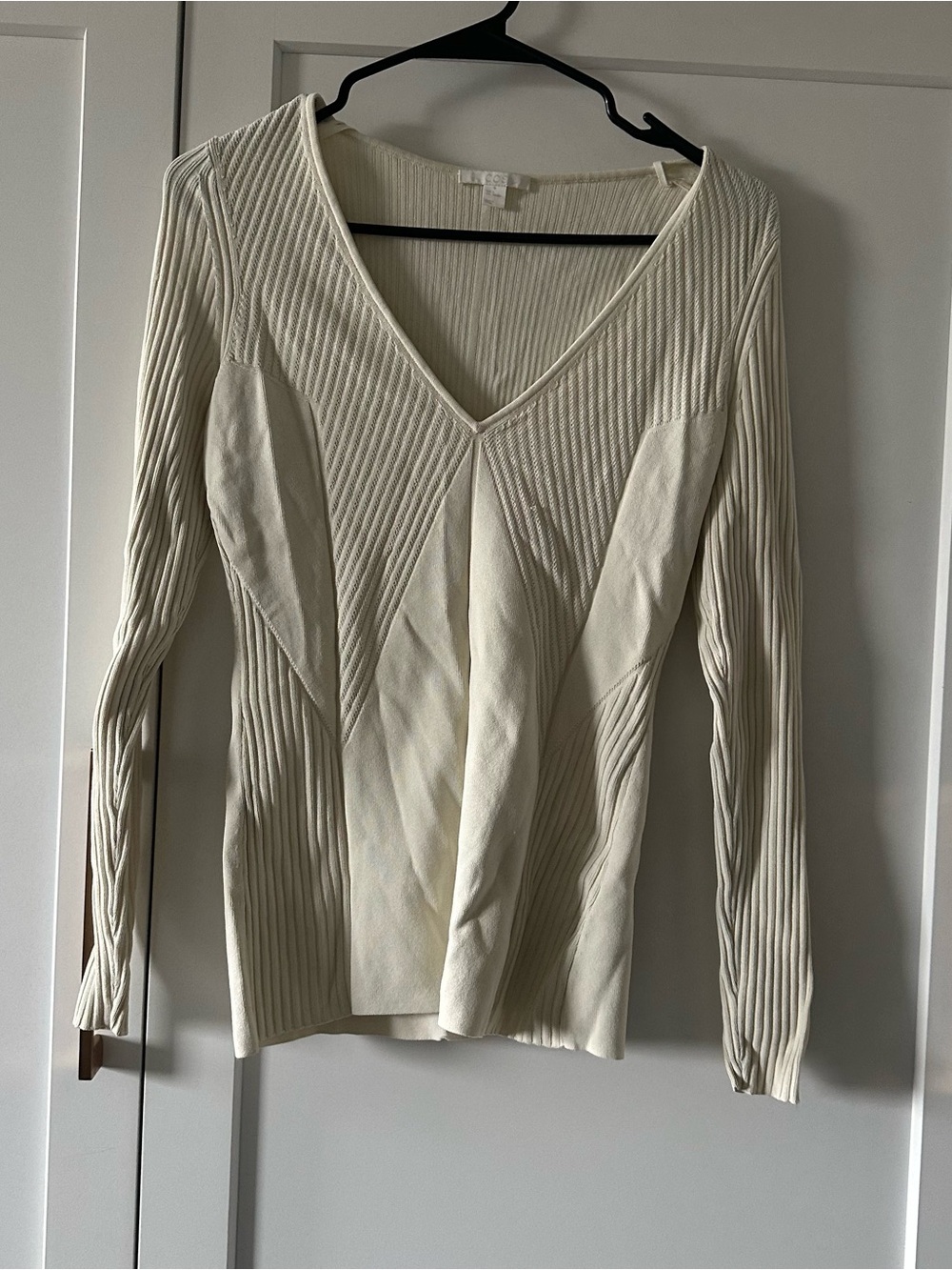 COS Cream Ribbed V‑Neck Long Sleeve Top
